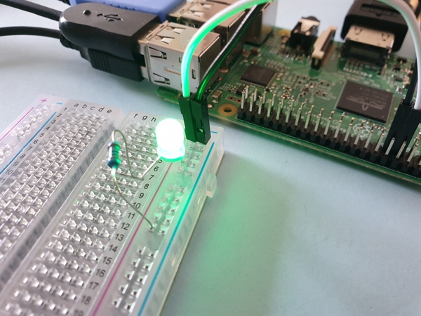 Raspberry Pi 3 + GPIO pins (File System)